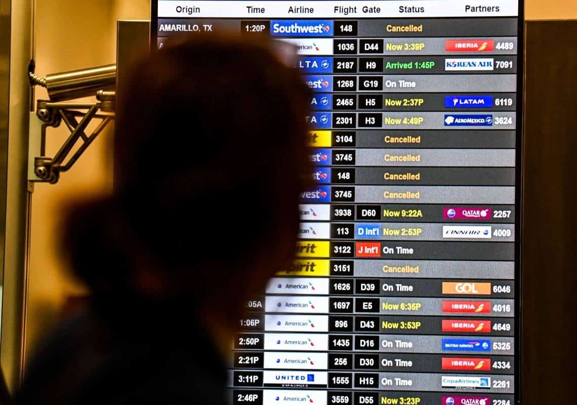 לא רואים את הסוף: 2,500 טיסות נוספות בוטלו במהלך יום שישי