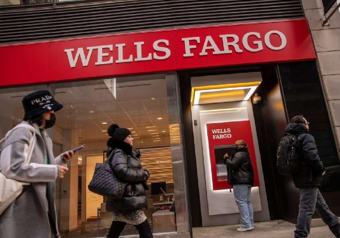 "יועץ ההשקעות עקץ מהחשבון שלי 2.7 מיליון דולרים, קנה לו ולאשתו דירת פאר, ועתה בית המשפט מסרב להביא לי את הנכס"