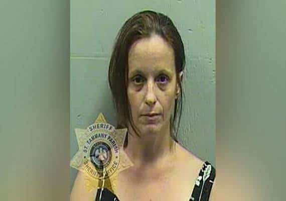 השאירה את התינוק שלה באמבטיה ללא השגחה וכמעט גרמה למותו