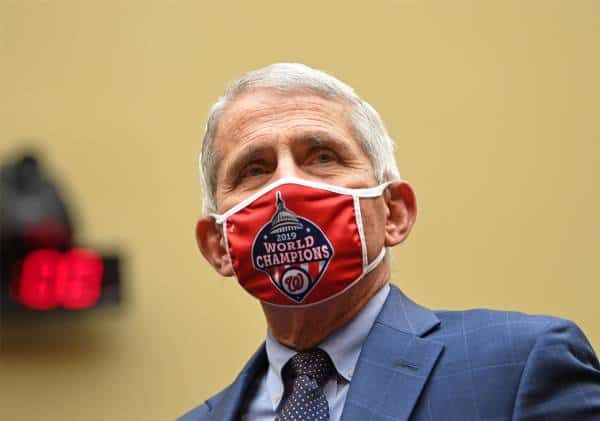 בכיר מערכת הבריאות האמריקאית חושף: זהו התאריך בו ארה"ב תחזור לחיים נורמליים