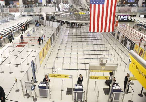 אזהרת המסע הכללית בוטלה, אך במשרד החוץ ממליצים שלא לתכנן את החופשה הבאה