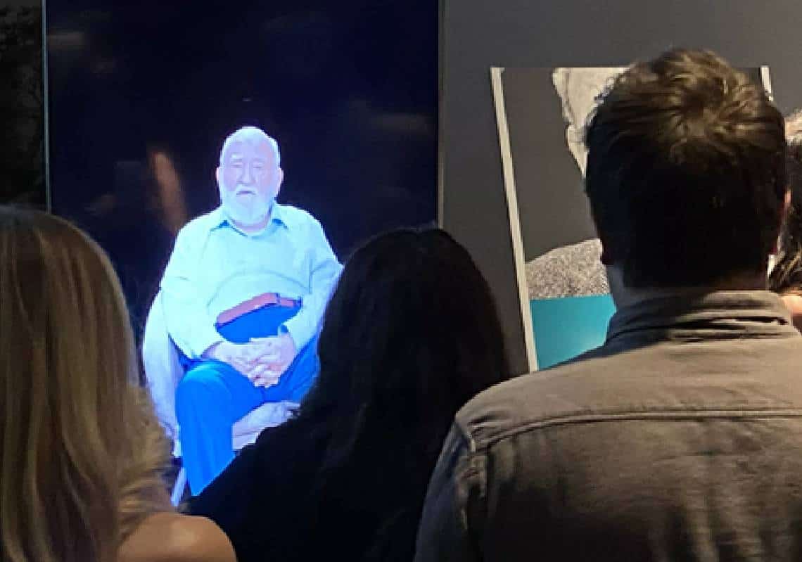 "לדבר עם המתים": ‏שיבוטים דיגיטליים של יקירים שנפטרו משוחחים עם אבלים בהלוויות