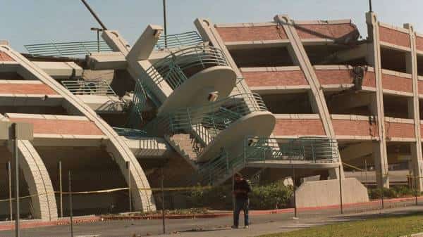 קליפורניה: המדינה זקוקה לרגולציה מחמירה יותר להגברת הבטיחות במקרה של רעידות אדמה