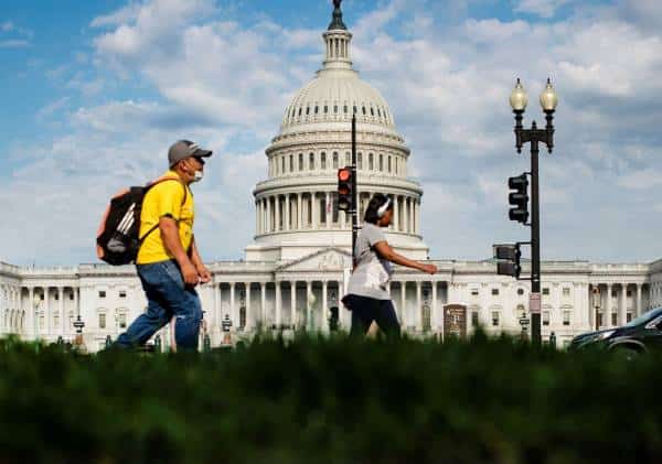 מיליוני מובטלים מחכים לבשורה: האם דמי הסיוע יבוטלו?