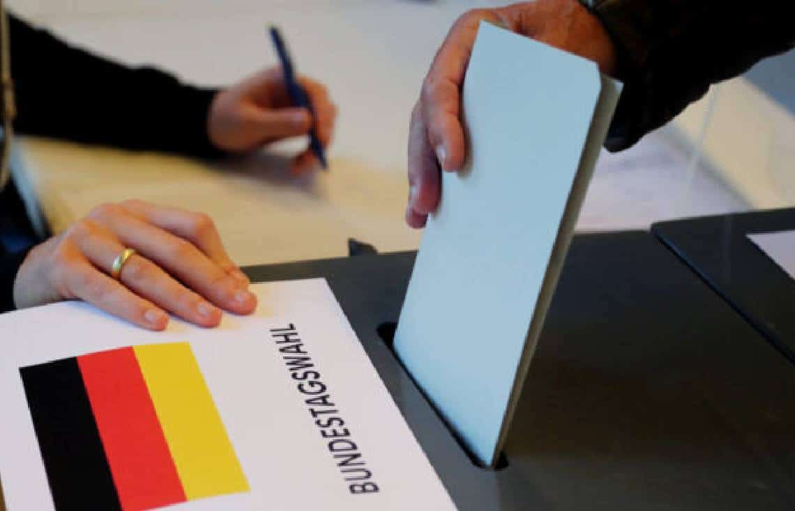 "ביהמ"ש בגרמניה החליט לערוך מחדש בחירות בברלין בגלל זיופים ואי סדרים"