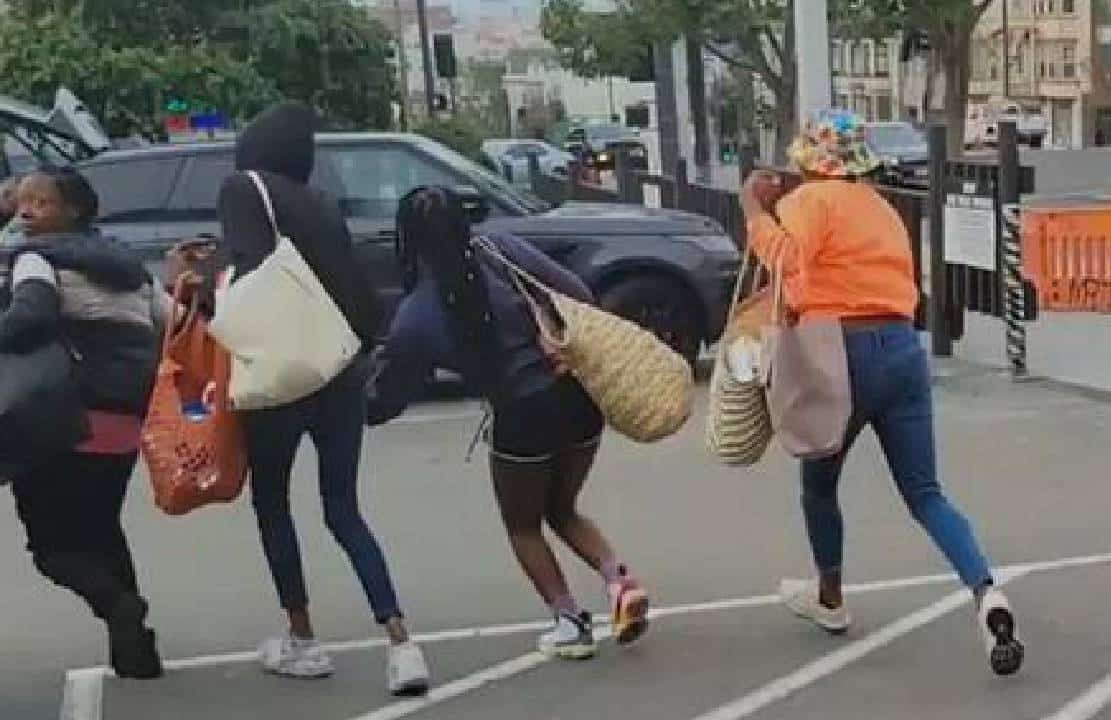 ‏קליפורניה מקדמת הצעת חוק שתסייע לגנוב‏ מחנויות