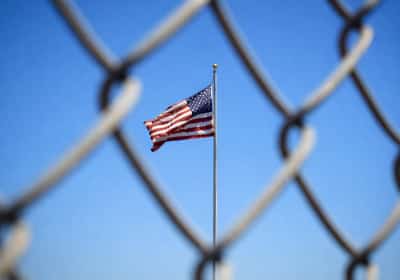 לקראת עוד החמרה במדיניות ההגירה? יוזמה בקונגרס מבקשת להוסיף עילה חדשה לגירוש