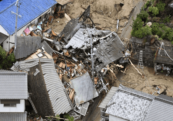 יפן: 51 הרוגים בעקבות מזג האוויר הסוער. 46 נעדרים ומיליוני אנשים פונו מבתיהם