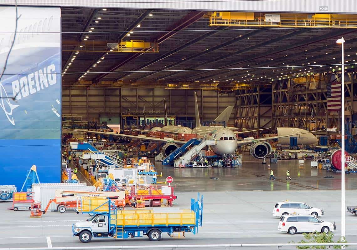 בואינג מיישרת קו עם הממשל הפדרלי: 125 אלף עובדים בארה"ב יחויבו להתחסן