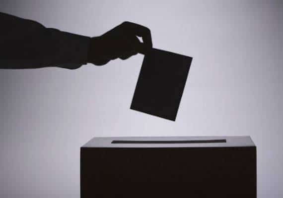 סקר CNN: המירוץ בין המפלגה הרפובליקנית לדמוקרטית נשאר צמוד; טראמפ מהווה גורם חשוב לבוחרים