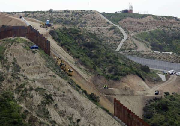 החומה מתקרבת: משרד ההגנה הודיע על התפתחות משמעותית בבלימת המסתננים לארה"ב בגבול הדרומי 