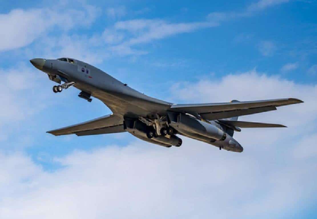 ‏ארה"ב מפגינה שריר: מטס נמוך של מפציצי B-1 מעל שמי בוסניה על רקע מתיחות גואה בבלקן