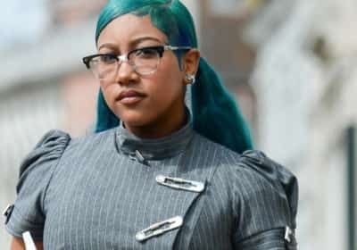 רק בת 12: נורת' ווסט חתמה על חוזה מוזיקלי ראשון