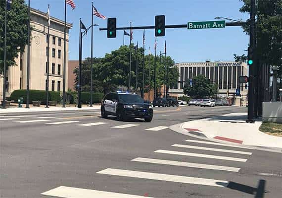 קנזס סיטי: עציר ירה למוות בשוטר