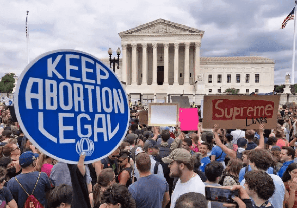 המחלקה לביטחון המולדת חוששת: גל של אלימות מקבוצות קיצוניות ישטוף את ארה"ב