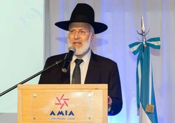 הרב הראשי של ארגנטינה הוכה באכזריות בביתו