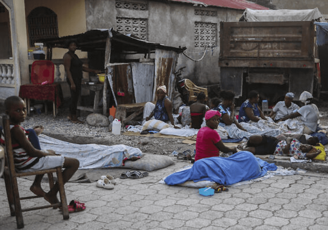 שעות לפני שהוריקן צפוי לפגוע בהאיטי – מניין ההרוגים ברעידת האדמה זינק ל-1,300