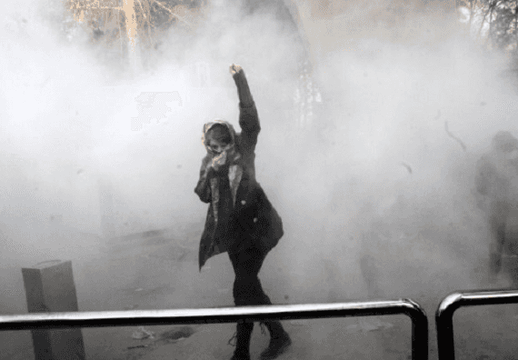 איראן חוששת מהתפשטות המחאות. "נחושים להתעמת עם מפירי הסדר"