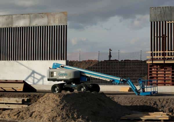 מכה להכרזת החירום של הנשיא טראמפ: ביהמ"ש פסק נגד החומה בגבול ארה"ב-מקסיקו