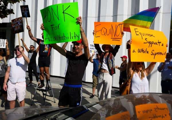 אקווינוקס ממזערת את נזקי תדמיתה עם חמש תרומות ענק