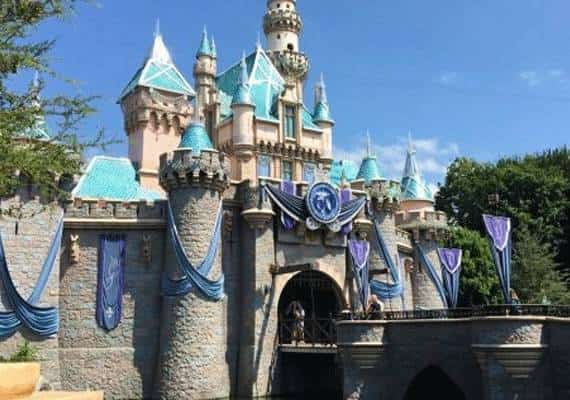 נגיף החצבת זוהה בדיסנילנד קליפורניה: חשש מהידבקות המונית  