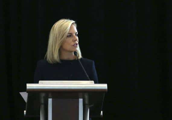 לראשונה, שרה בממשלה טוענת כי רוסיה מנסה לגרום לקרעים בחברה האמריקנית באמצעות הרשתות החברתיות