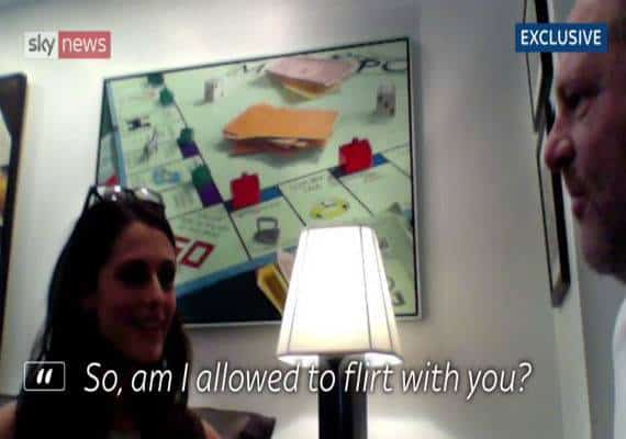 צפו בתיעוד של הארווי ויינסטין מטריד מינית אשת עסקים