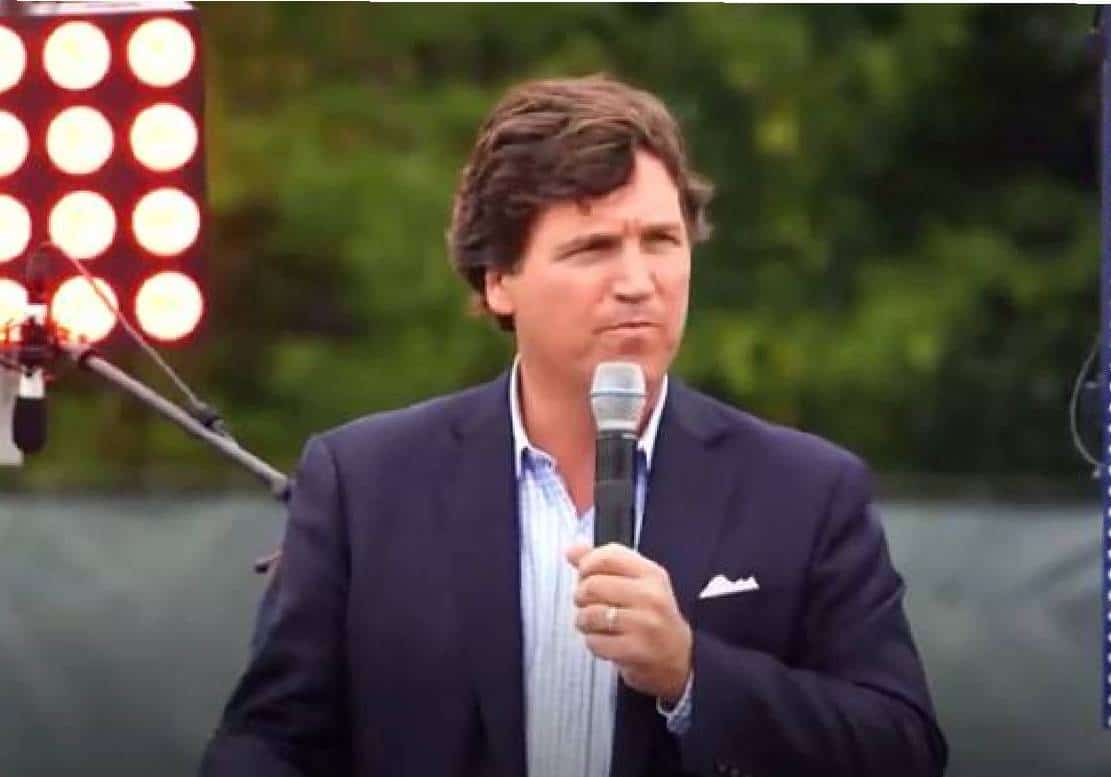 "אתה שקרן ובוגד": טאקר קרלסון במסר חריף למושל טקסס המסרב להדוף פלישת זרים בלתי חוקיים באמצעות המשמר הלאומי‏