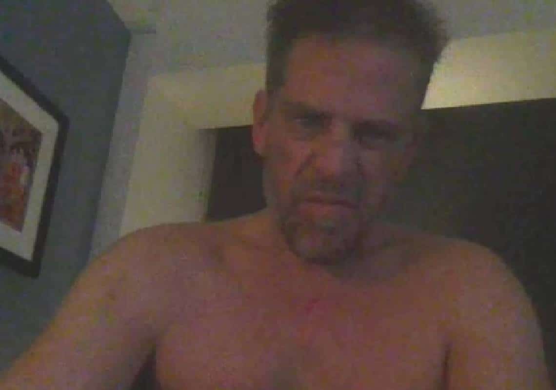 "מילף משתמשת בסמים, אלמנות-בודדות, צעירות, וגילוי עריות": האנטר ביידן שלח פורנו לאביו וצילם עצמו שוכב עם זונות