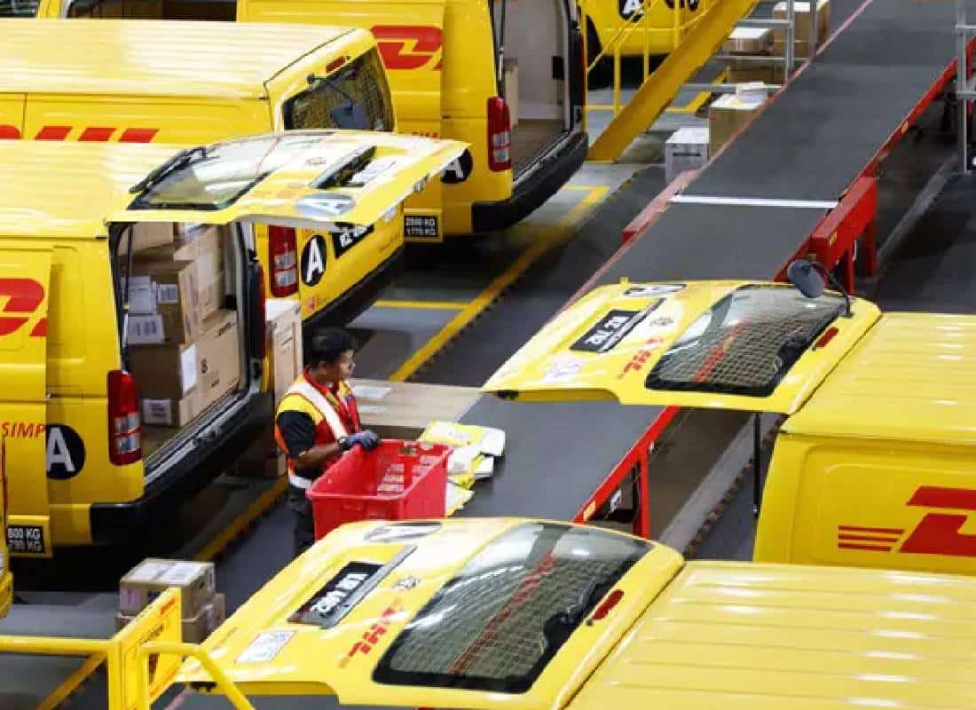 הפסקת משלוחים: DHL מקפיאה שירותים לארה"ב בשווי מעל 800 דולר