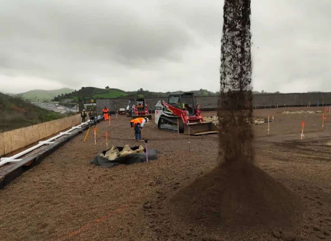 פרויקט בנייה יוצא דופן: מעבר חיות הבר הגדול בעולם מוקם סמוך לעמק סן פרננדו