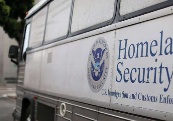 אלפי עצורים הושמו בהסגר ע"י סוכנות ההגירה בעקבות חשיפה למחלות מדבקות