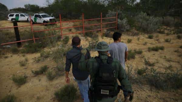 החל תגבור כוחות המשמר הלאומי בגבול הדרומי כחלק ממדיניות  ה-"אפס סובלנות" מצד הממשל