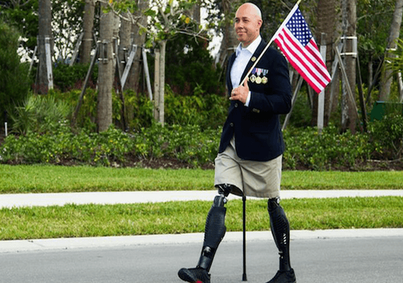 האם חבר בית הנבחרים שכר עבריין לככב בסרטון פרסומת שלו?