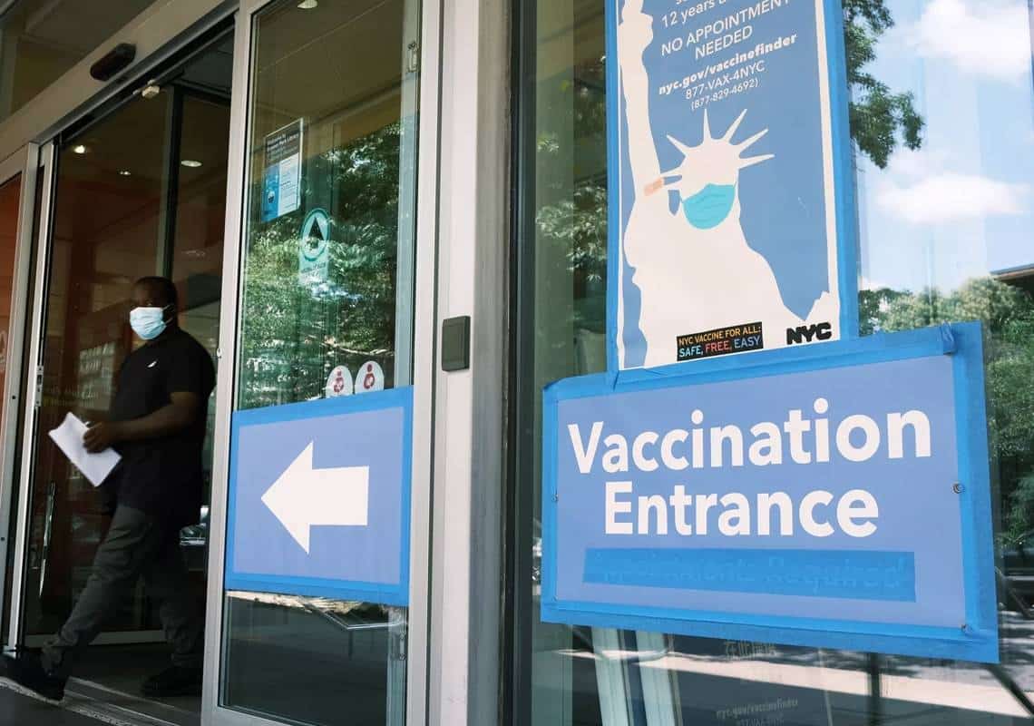 70% מהאוכלוסייה הבוגרת בארצות הברית קיבלה לפחות זריקת חיסון אחת