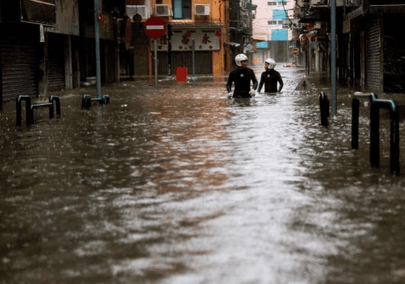 טייפון מנגקהוט - כמו פלורנס, רק בצד השני של העולם והרבה יותר חזק