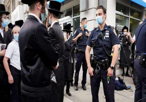 ניצחון היסטורי לקהילה היהודית באמריקה: בית המשפט העליון הורה על איסור הגבלת ההתכנסות במקומות תפילה