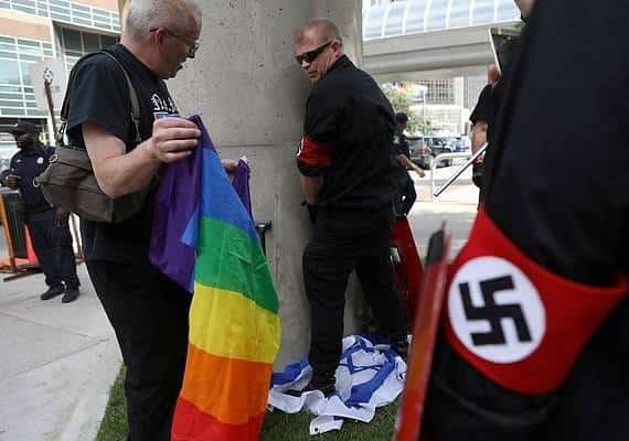 ניאו נאצים הטילו מימיהם על דגל ישראל באירוע גאווה