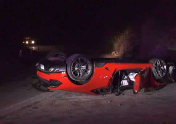 תעלומה בלוס אנג'לס: למבורגיני נטושה עם כתמי דם אותרה בצד הדרך