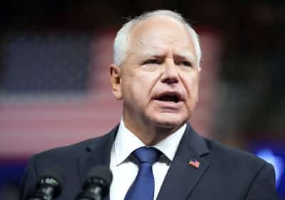 מאות מיליונים נעלמו ממינסוטה באחת מפרשות ההונאה הגדולות בהיסטוריה: המושל טים וולץ פורש מהמירוץ