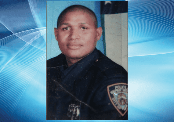 בשביל בקבוק וודקה וקצת מריחואנה: שוטר ותיק בניו יורק נתפס כאחרון הפושעים