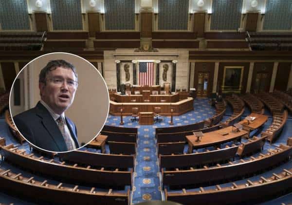 דרמה בוושינגטון: חבר קונגרס בודד מעכב את אישור חבילת סיוע החירום