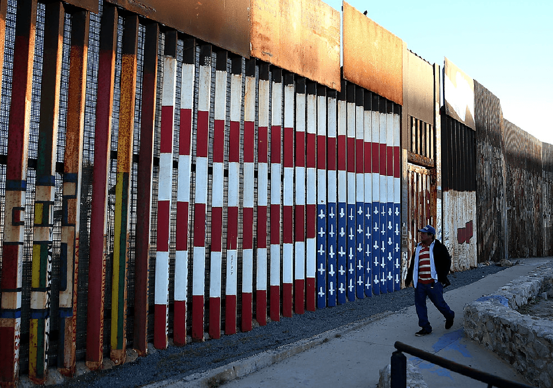 מושל טקסס הודיע על צעדים ראשונים לבניית החומה, ותקף את ביידן: "זנח את האחריות שלו לביטחון בגבול"