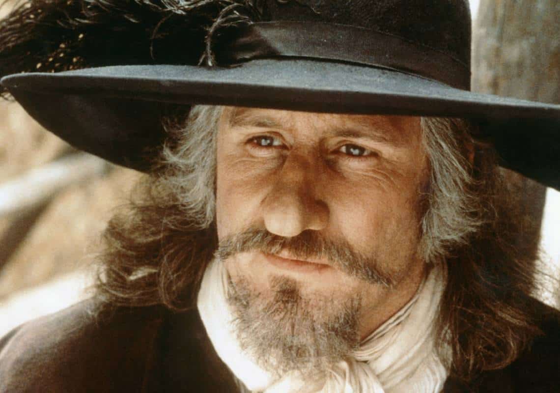 אגדת הקולנוע הצרפתי ג'ראר דפרדייה מואשם באונס: "התאמנו על סצנה בדירתו, יש פער 50 שנה ביניהם, היא חברת המשפחה"