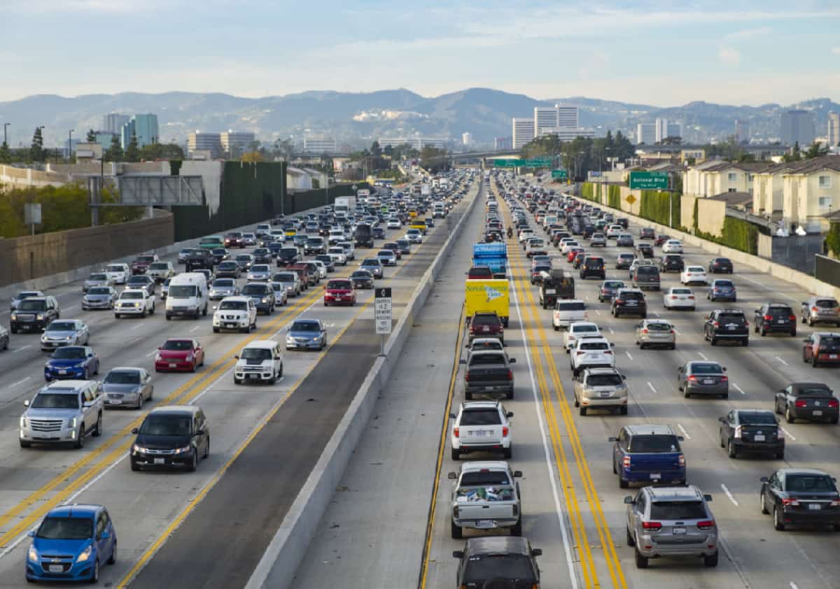 שפל של יותר מעשור: תושבי מחוז לוס אנג'לס מדווחים על איכות חיים נמוכה מתמיד