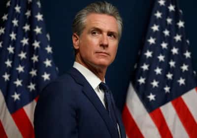 הוליווד מתייצבת מאחורי גווין ניוסום: הכסף הגדול כבר בדרך לקמפיין הנשיאות 2028