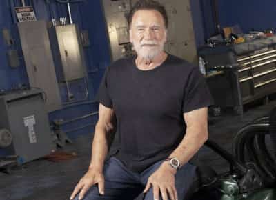 הטרמינייטור חוזר: שוורצנגר יוצא למלחמה על הדמוקרטיה של קליפורניה