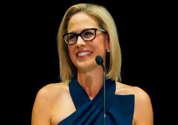 המירוץ הצמוד לסנאט באריזונה הסתיים, הדמוקרטים יכולים לחייך