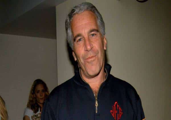 תשעה חודשים לאחר מותו, עורך דינו של אפשטיין מחליט לשבור שתיקה: "זה היה רצח, אך איני יודע מי ביצע אותו"