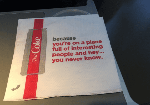 קוקה קולה ודלתא איירליינס רצו להחזיר את הסטוצים לשחקים "כמו פעם"; הנוסעים פחות התחברו לרעיון